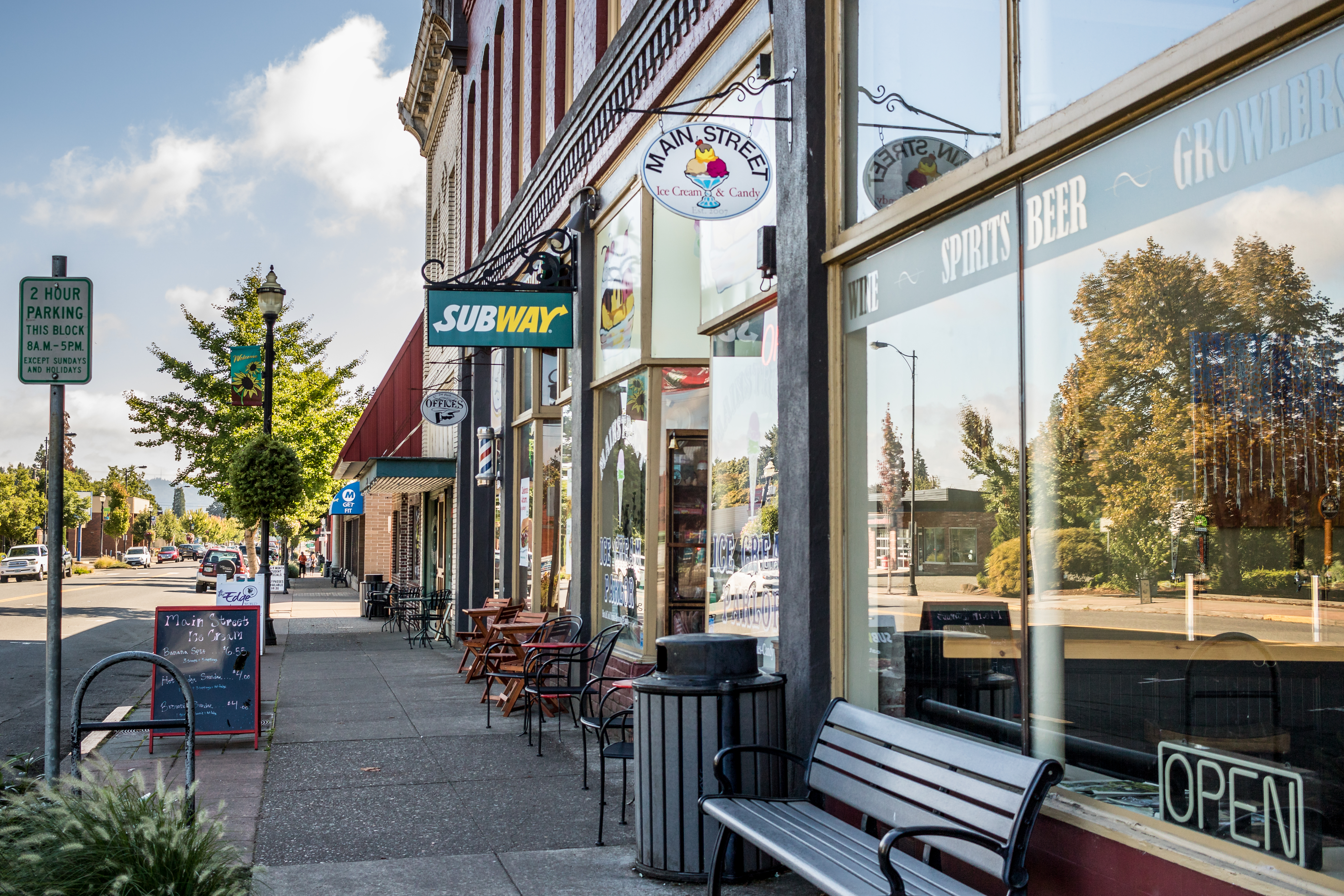 Monmouth offers small town fun