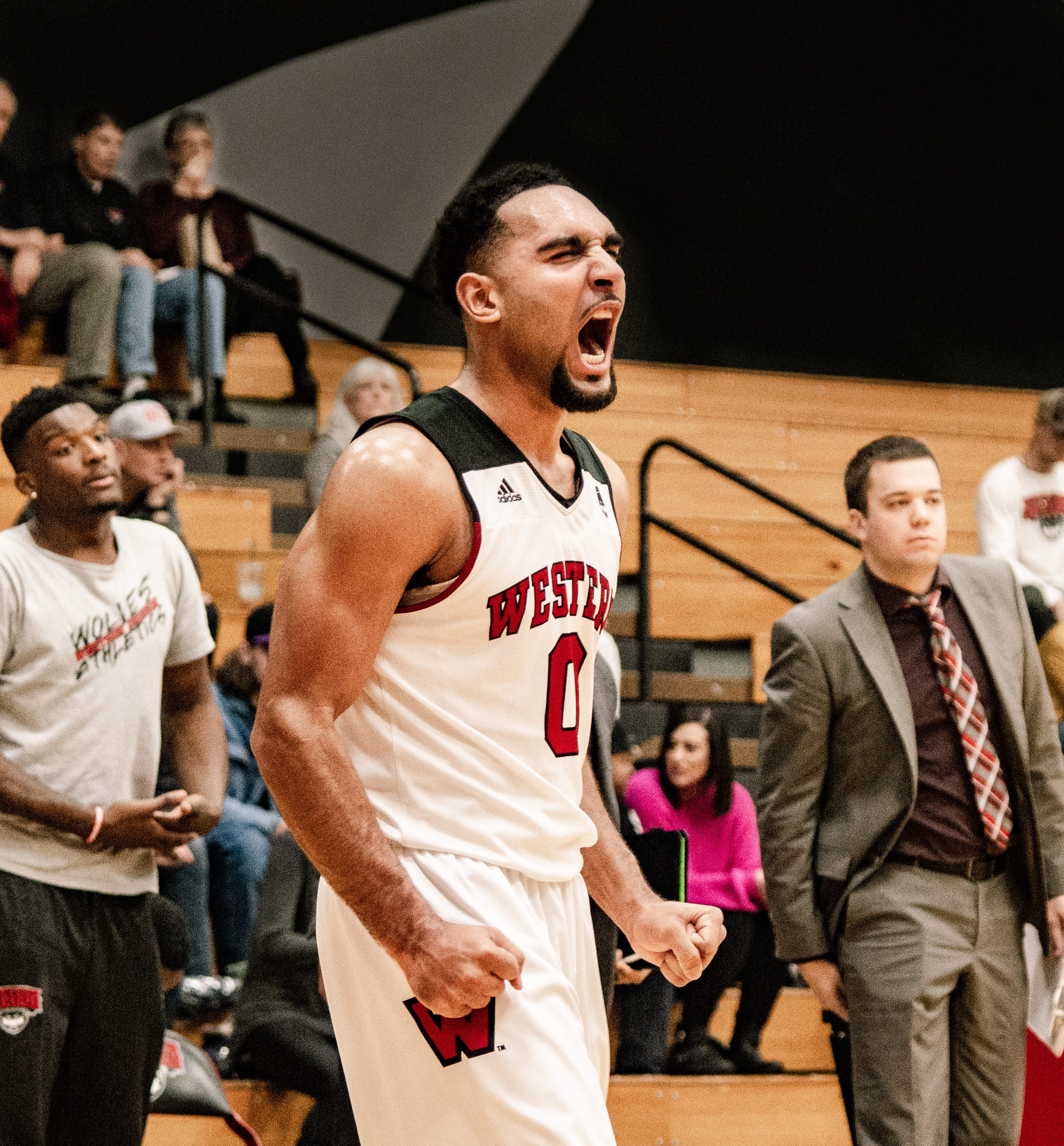 Men’s Basketball smashes Alaska Anchorage