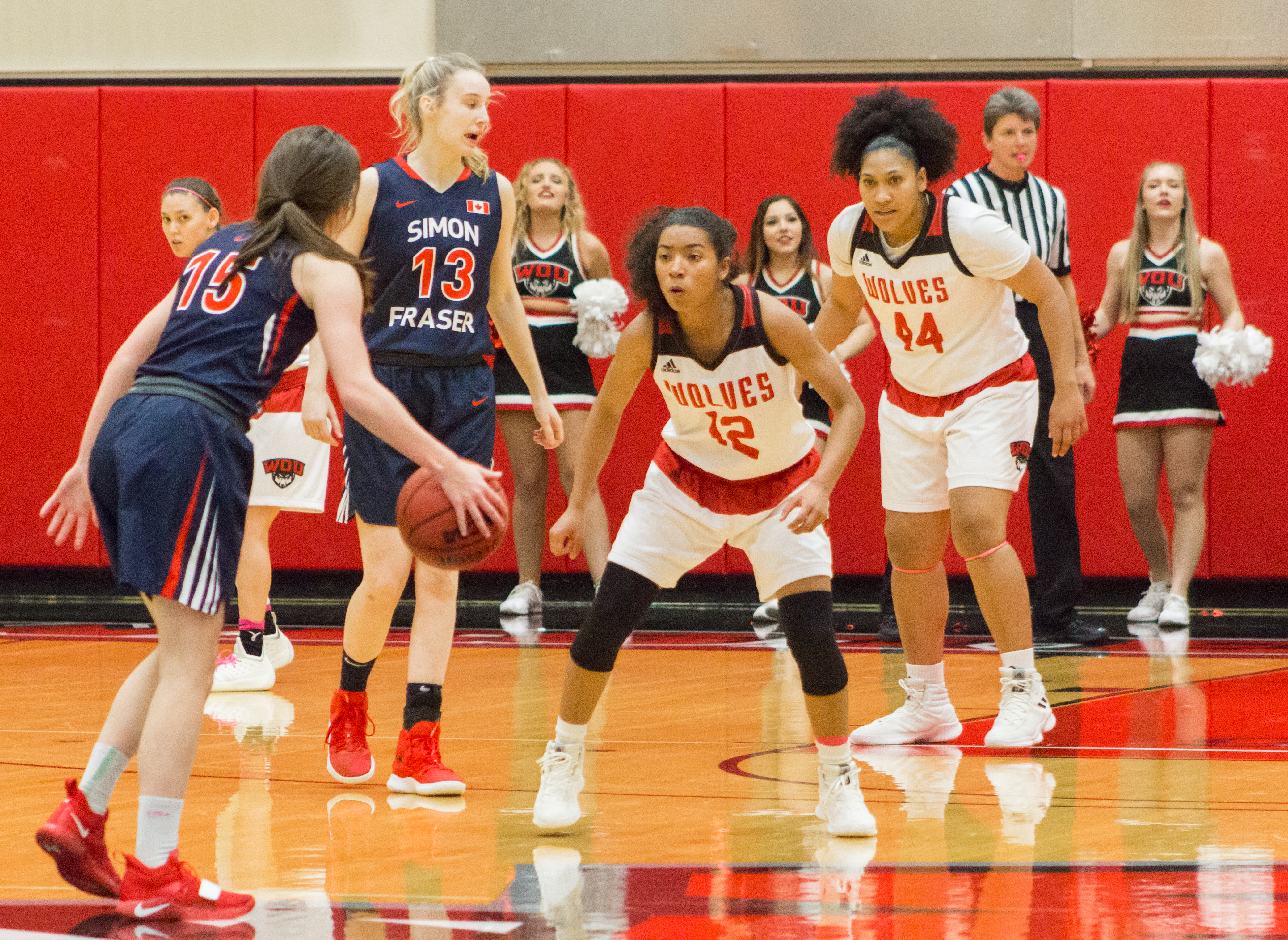 Women’s basketball falls to Yellowjackets