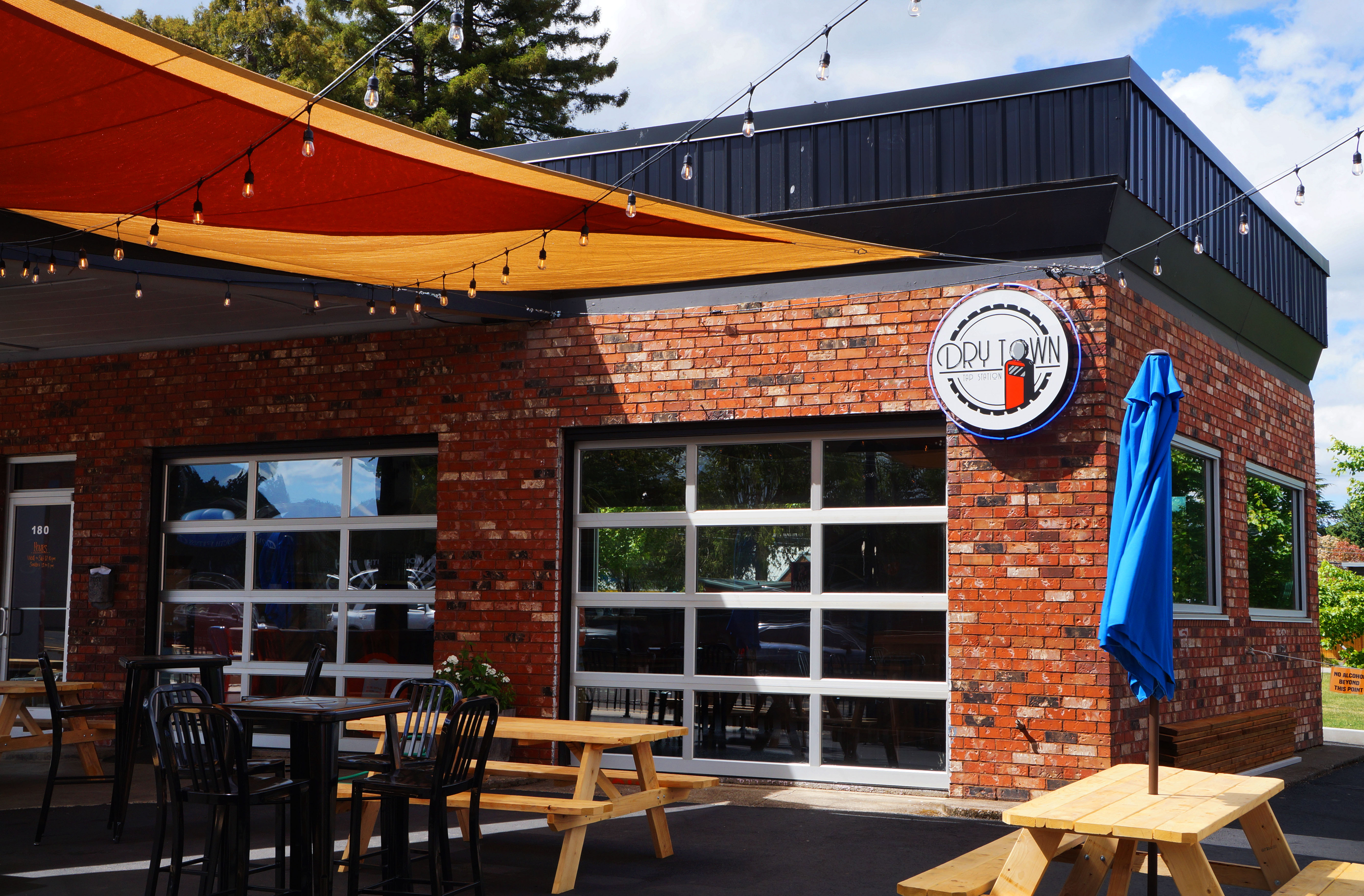 New bar livens up Main Street