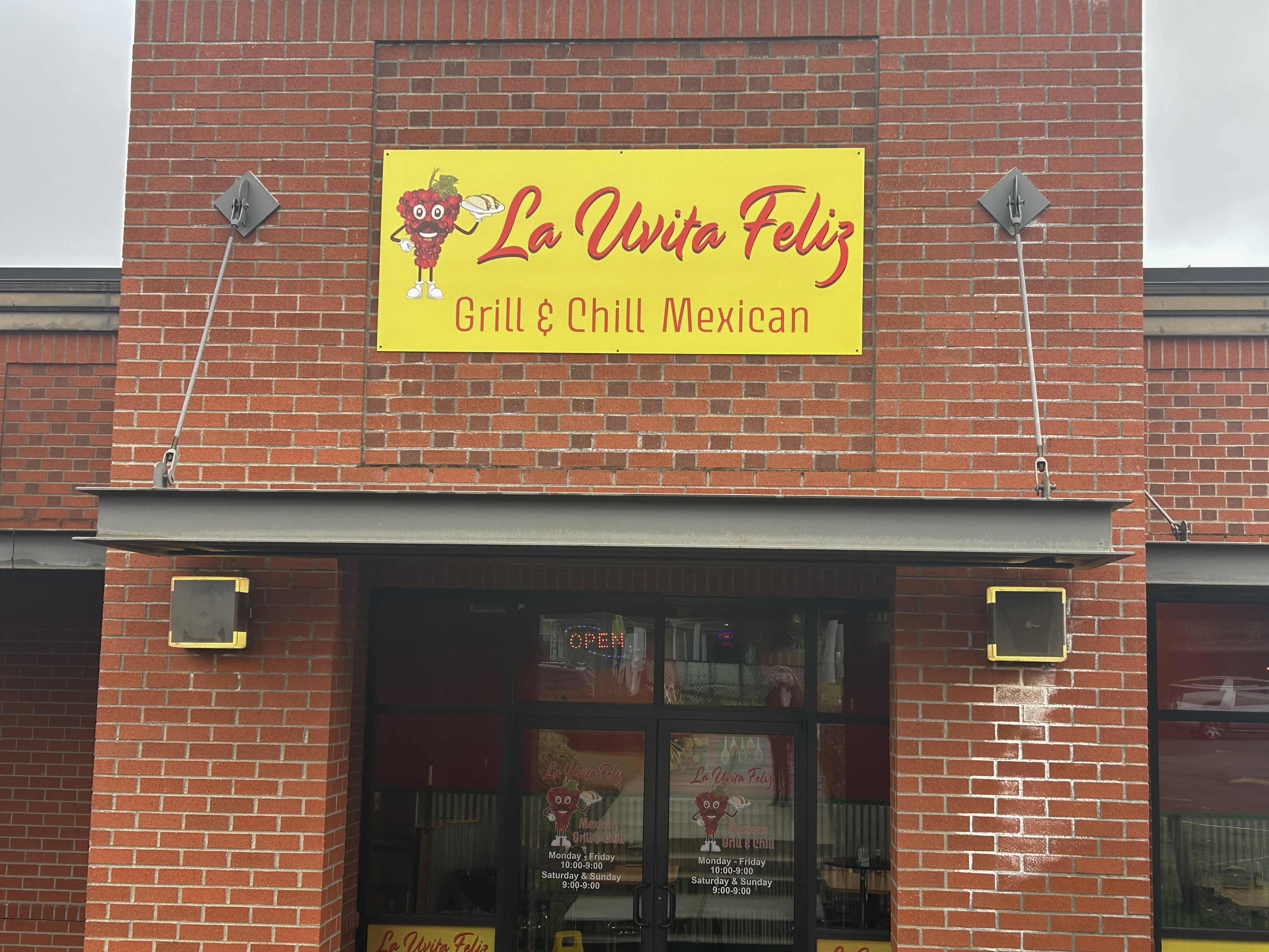 New buisness opens on Monmouth Ave. in Monmouth